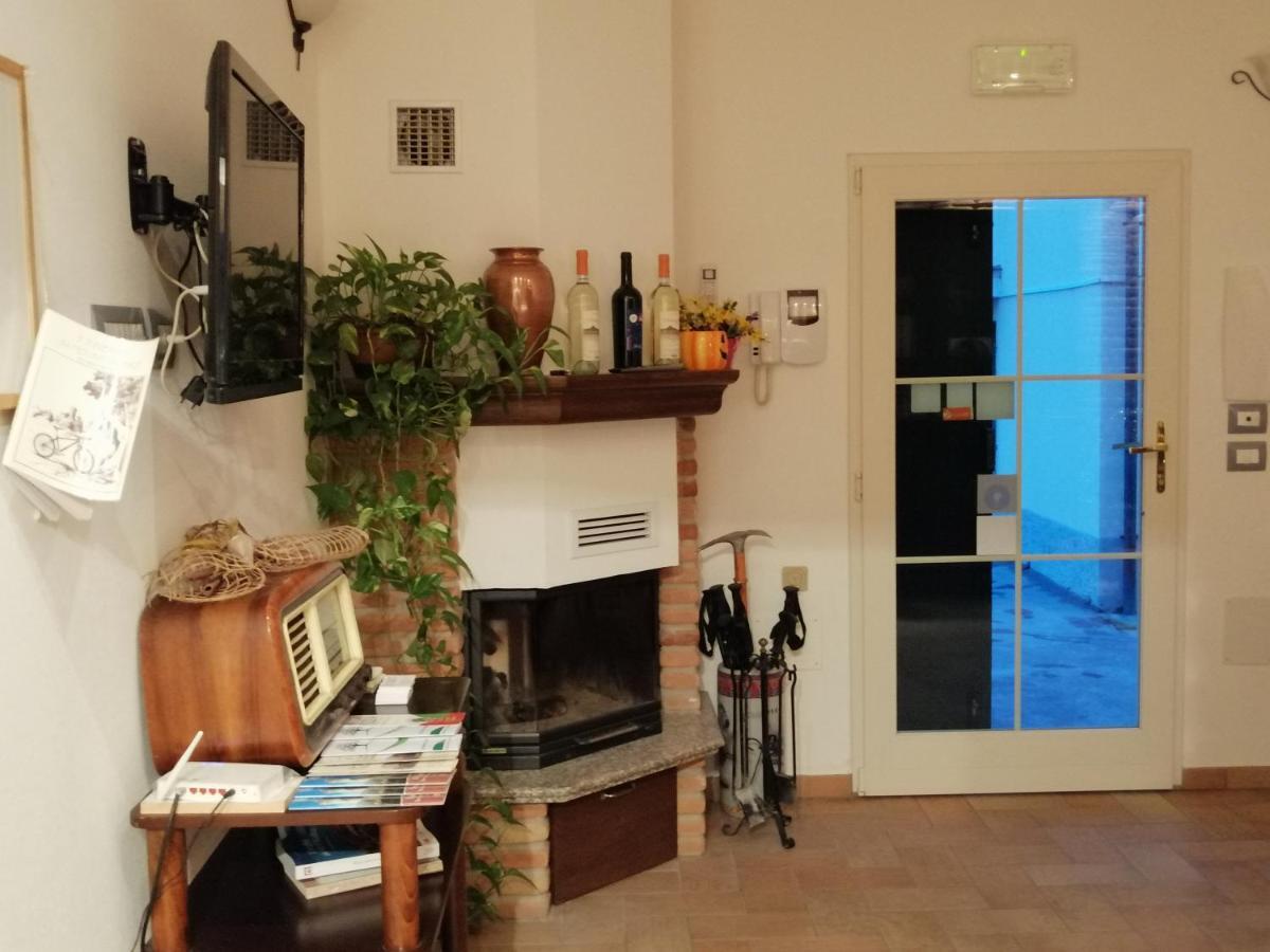 Bed and Breakfast La Casa Della Nonna Брізіґелла Екстер'єр фото